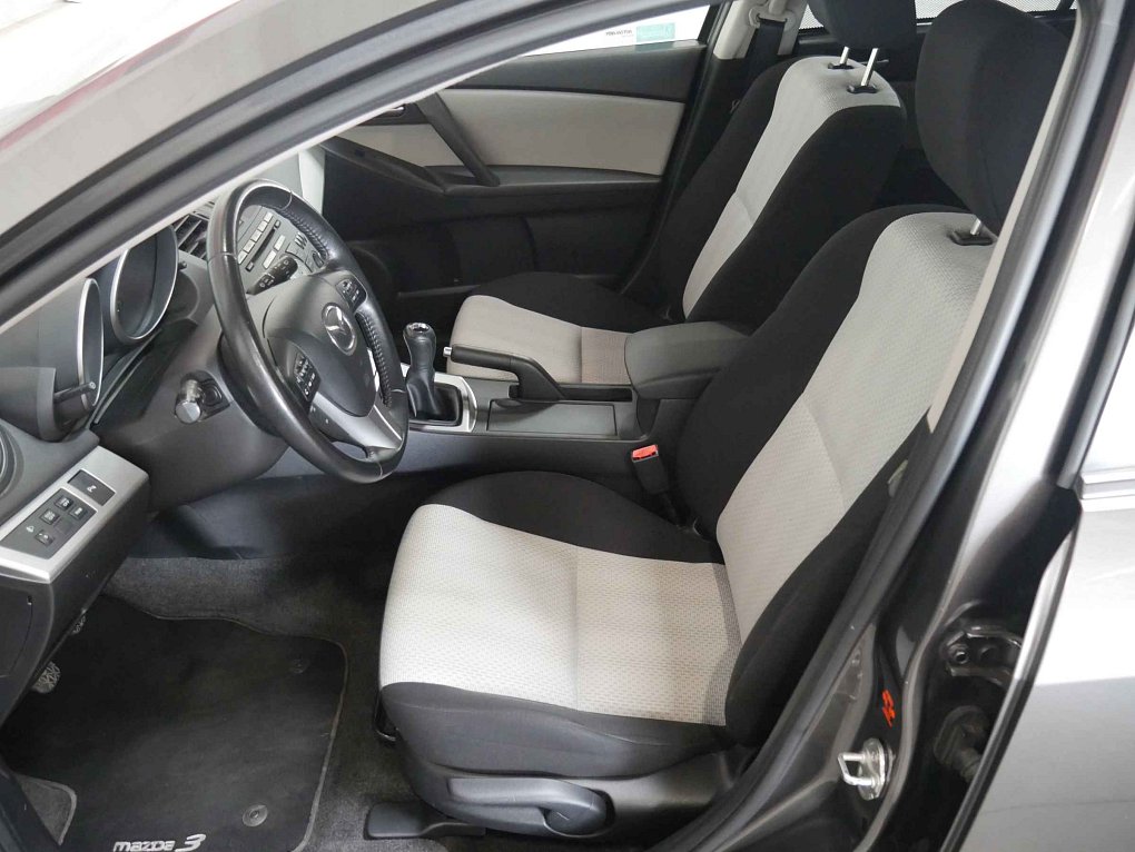 Mazda 3 2.0 i 