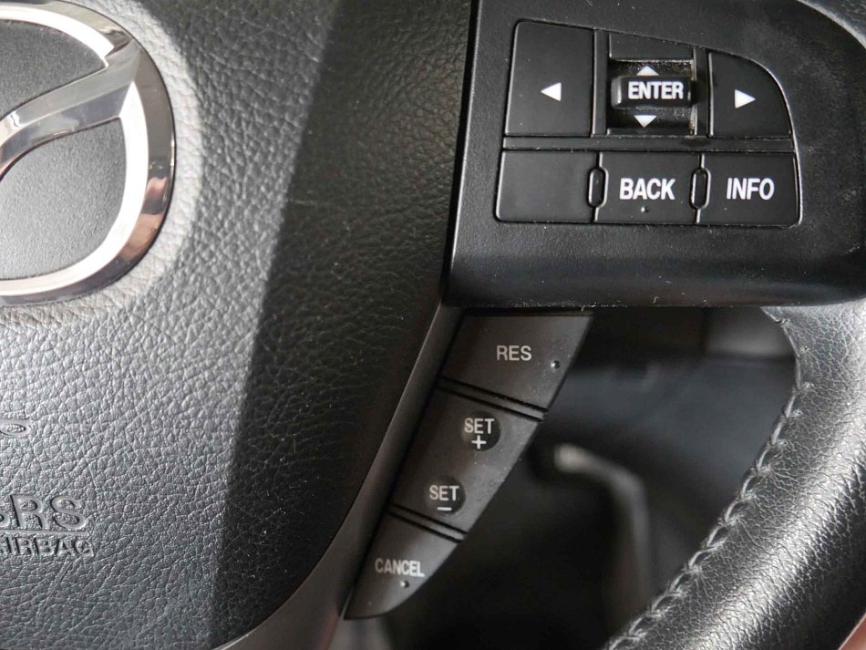 Mazda 3 2.0 i 
