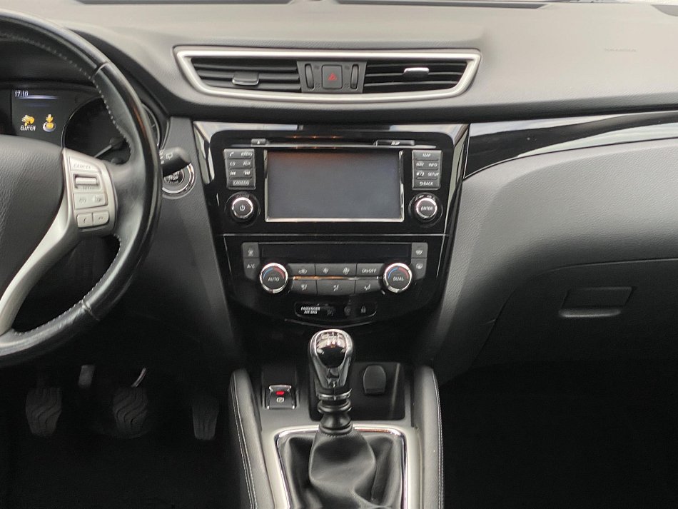 Nissan Qashqai 1.6 DiG-T Tekna 4x2