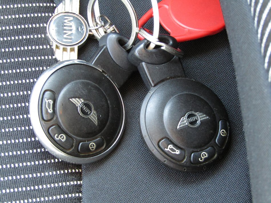 Mini Cooper 1.6i 