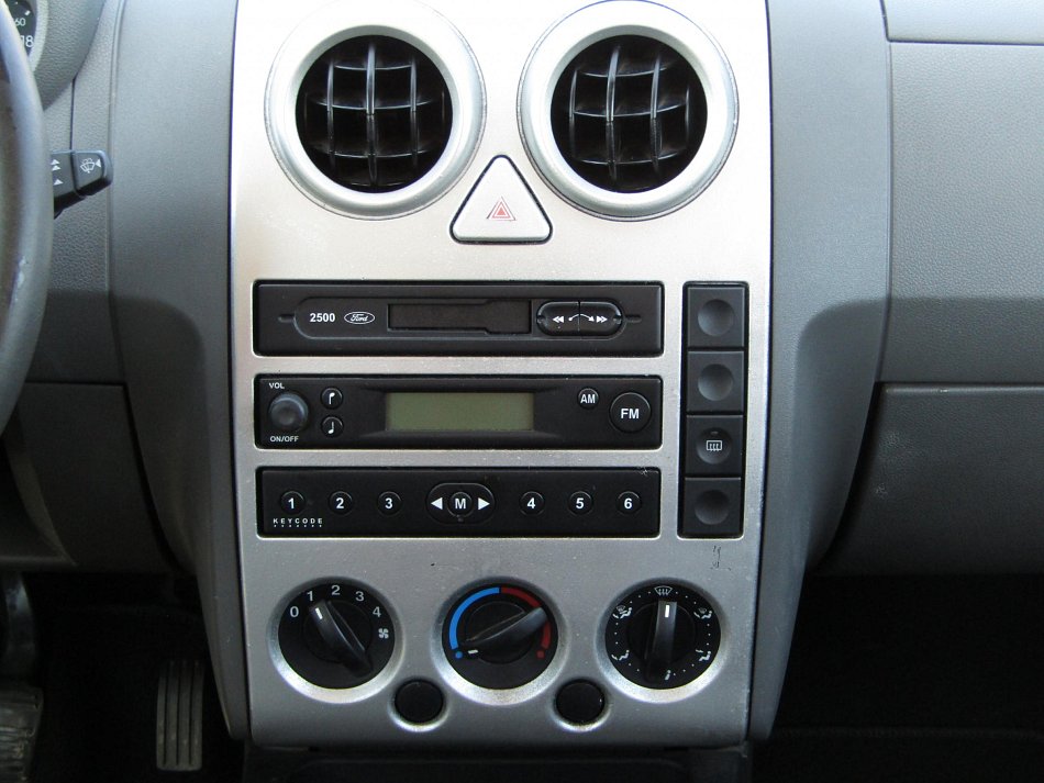 Ford Fusion 1.4i 