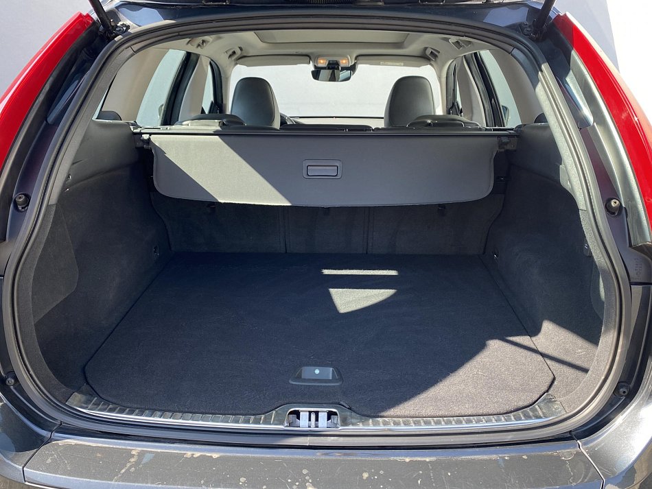 Volvo XC60 2.0 T5 