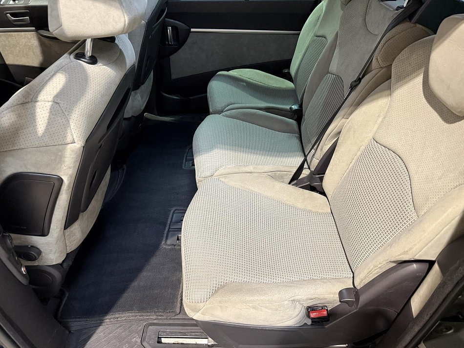 Peugeot 807 2.2HDi 