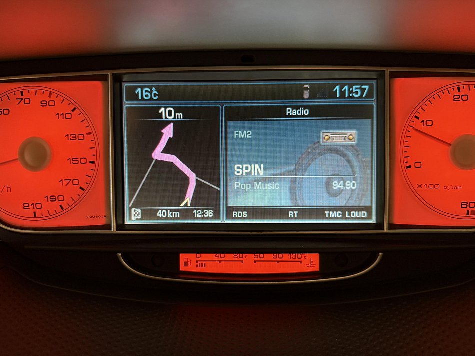 Peugeot 807 2.2HDi 