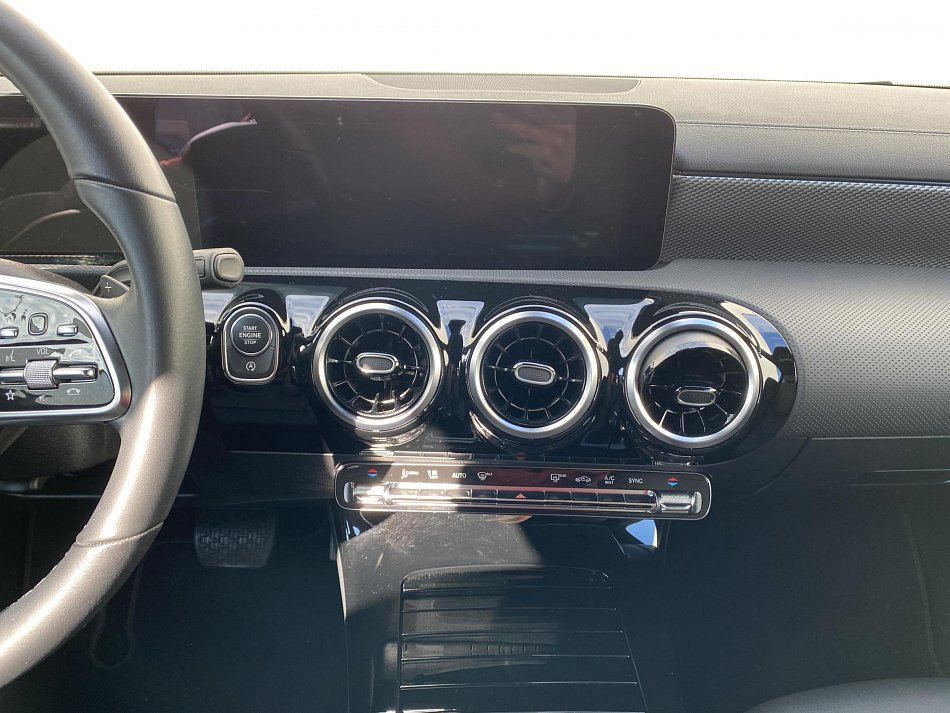 Mercedes-Benz CLA 2.0D  180d