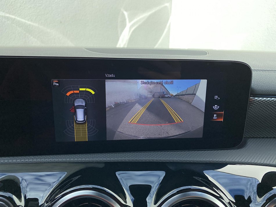 Mercedes-Benz CLA 2.0D  180d