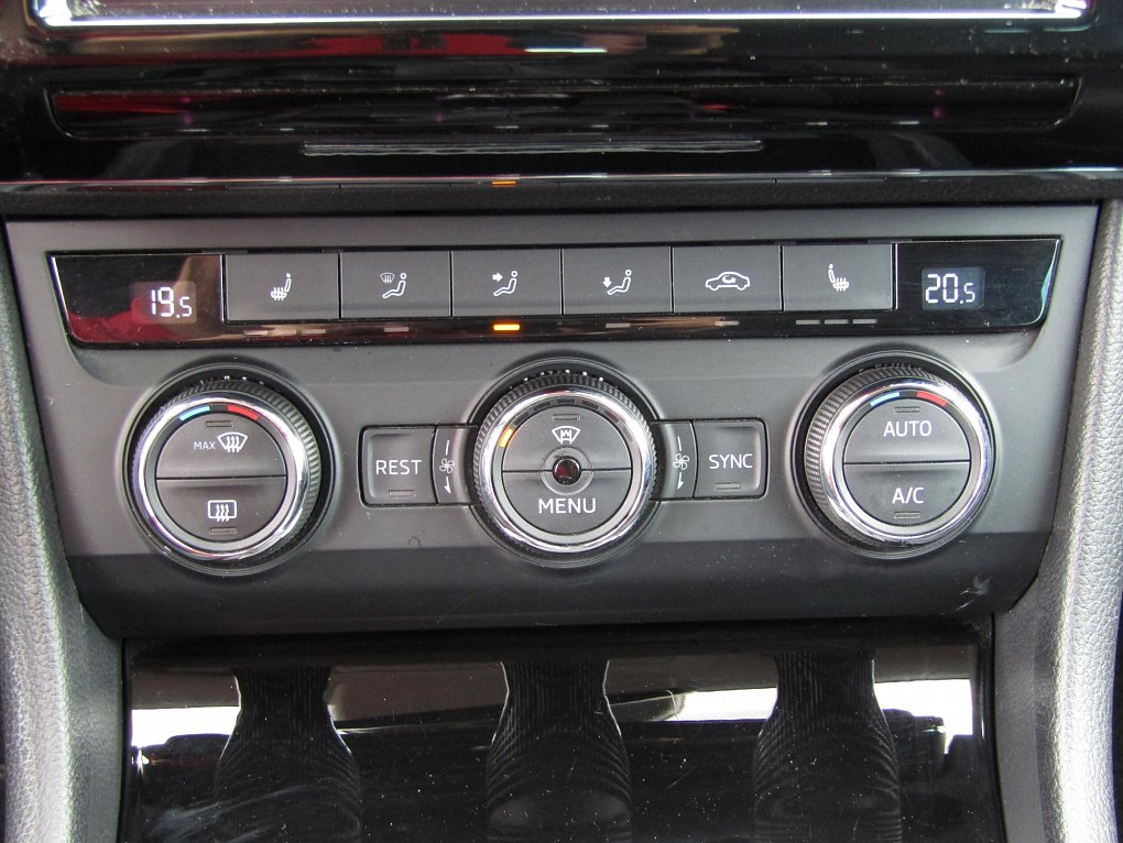 Škoda Superb 2.0 TDi Style