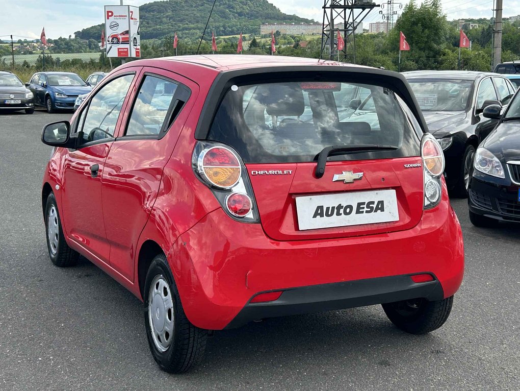 Chevrolet Spark 1.0i 