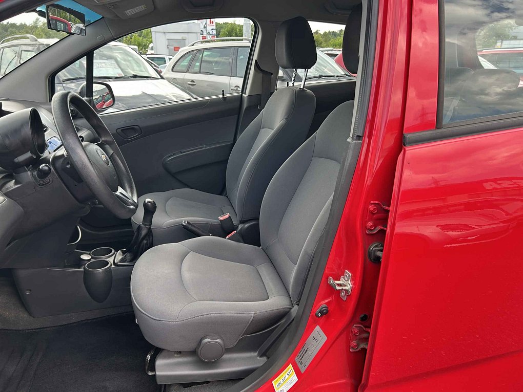 Chevrolet Spark 1.0i 