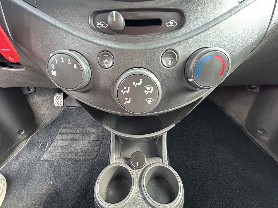 Chevrolet Spark 1.0i 