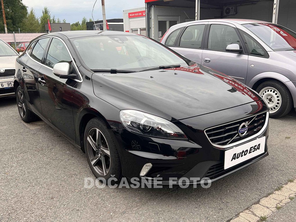 Volvo V40 2.0d R-design