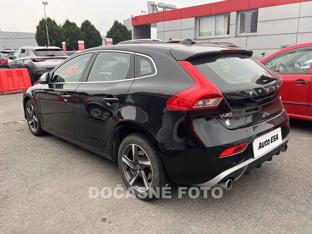 Volvo V40 2.0d R-design