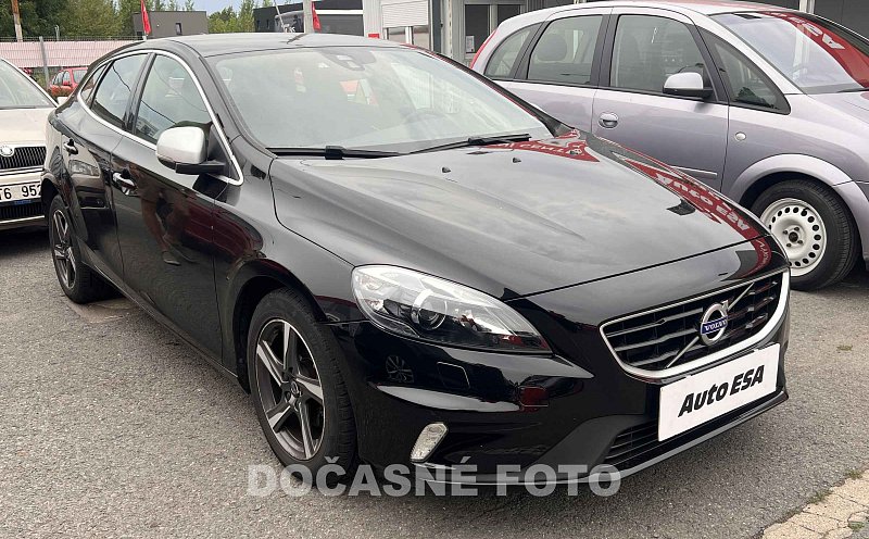 Volvo V40 2.0d R-design