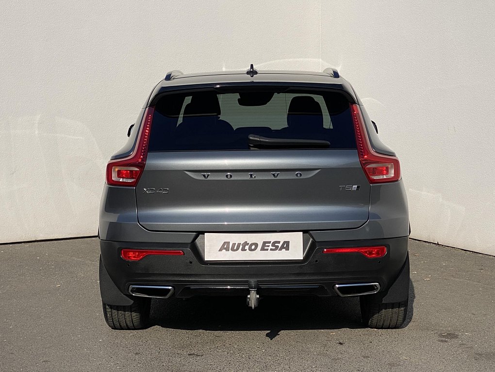 Volvo XC40 2.0T5 R-design AWD