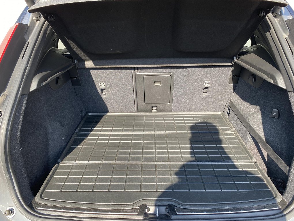 Volvo XC40 2.0T5 R-design AWD