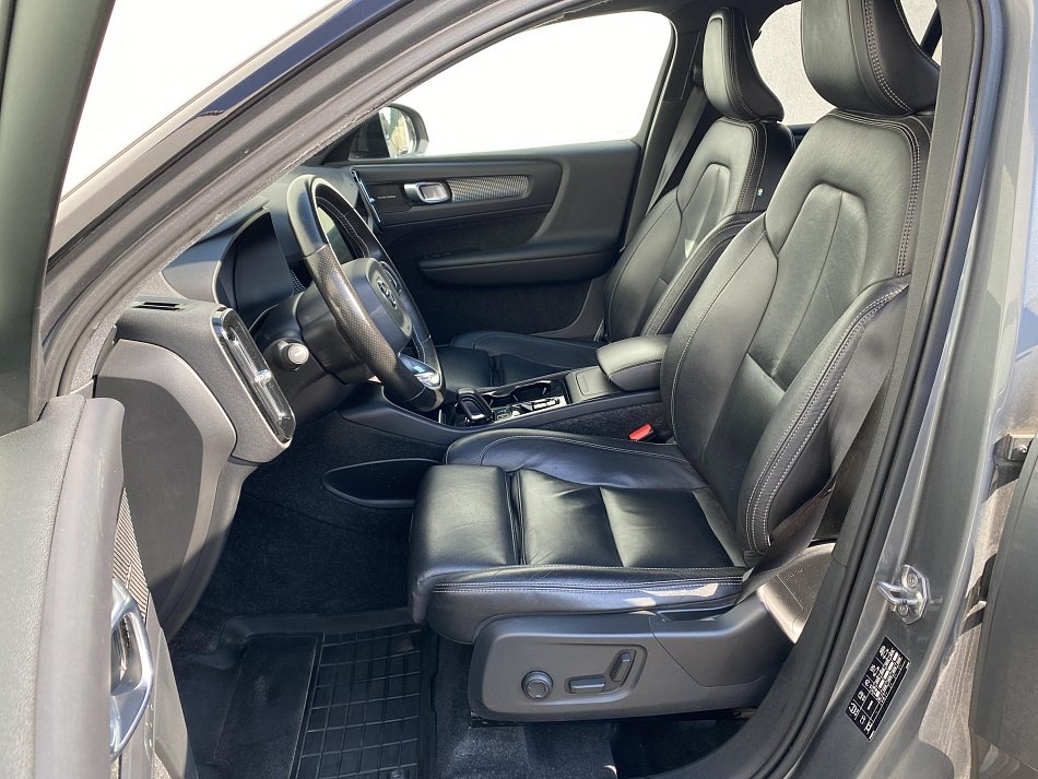 Volvo XC40 2.0T5 R-design AWD