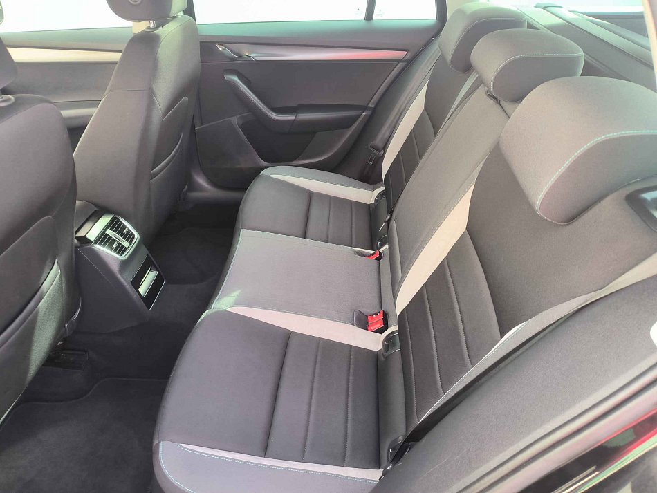 Škoda Octavia III 2.0TDi Joy