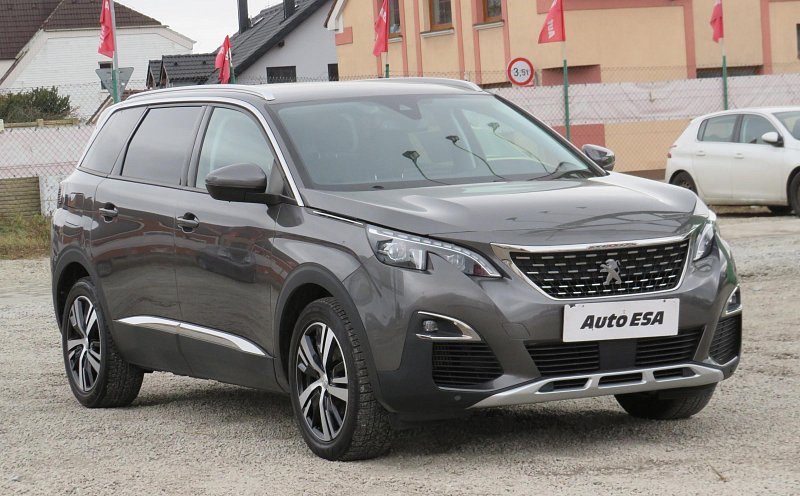 Peugeot 5008 1.5 HDi 