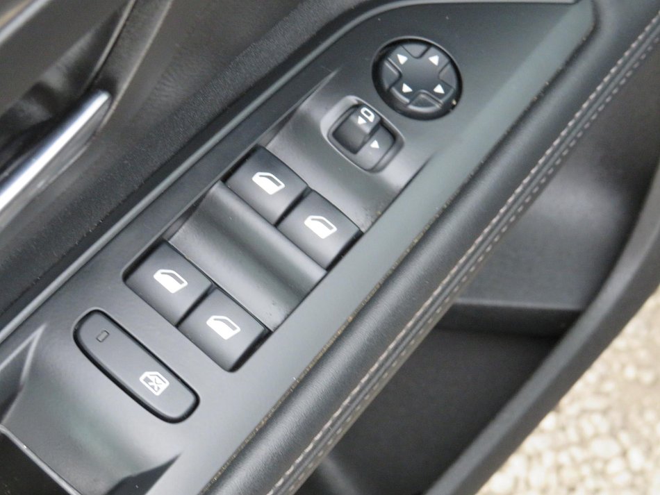 Peugeot 5008 1.5 HDi 