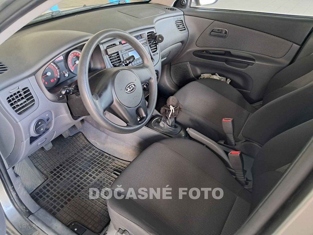 Kia Rio 1.4i 