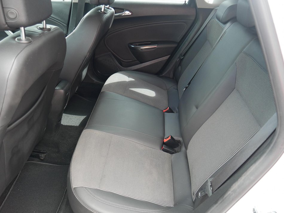 Opel Astra 1.4 T 