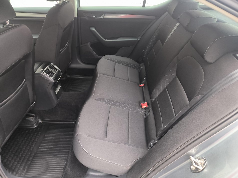 Škoda Superb III 2.0TDi Active