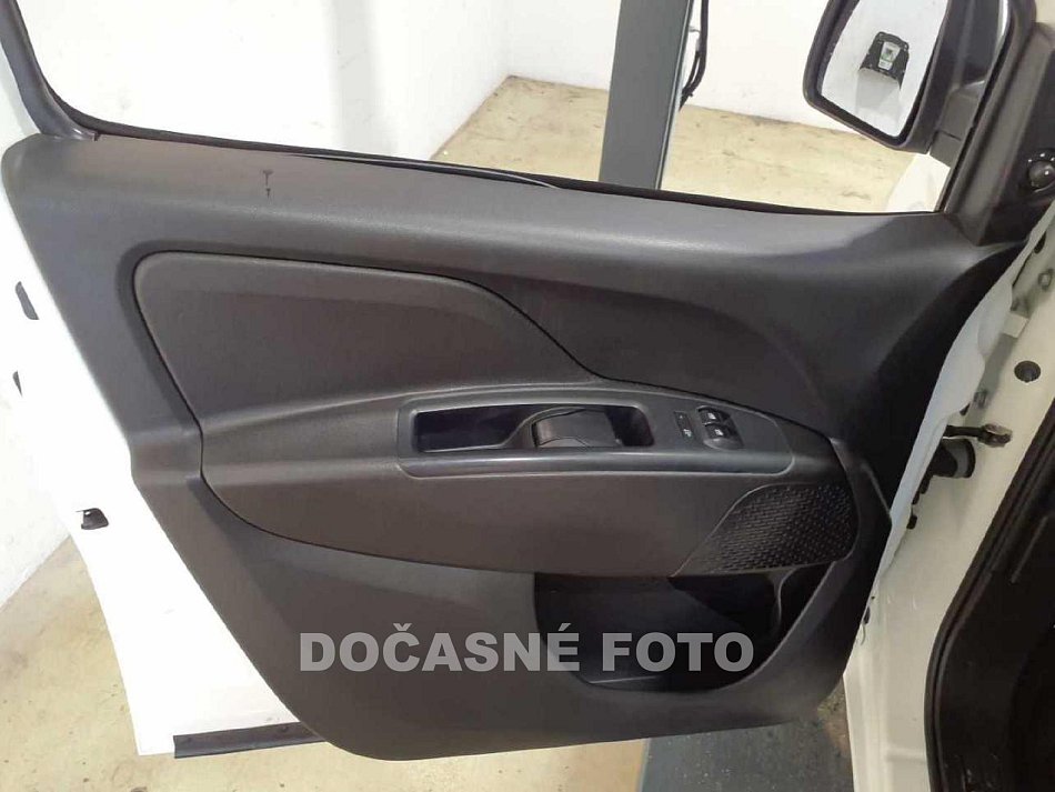 Fiat Dobló cargo 1.4T CNG  DÍLNA