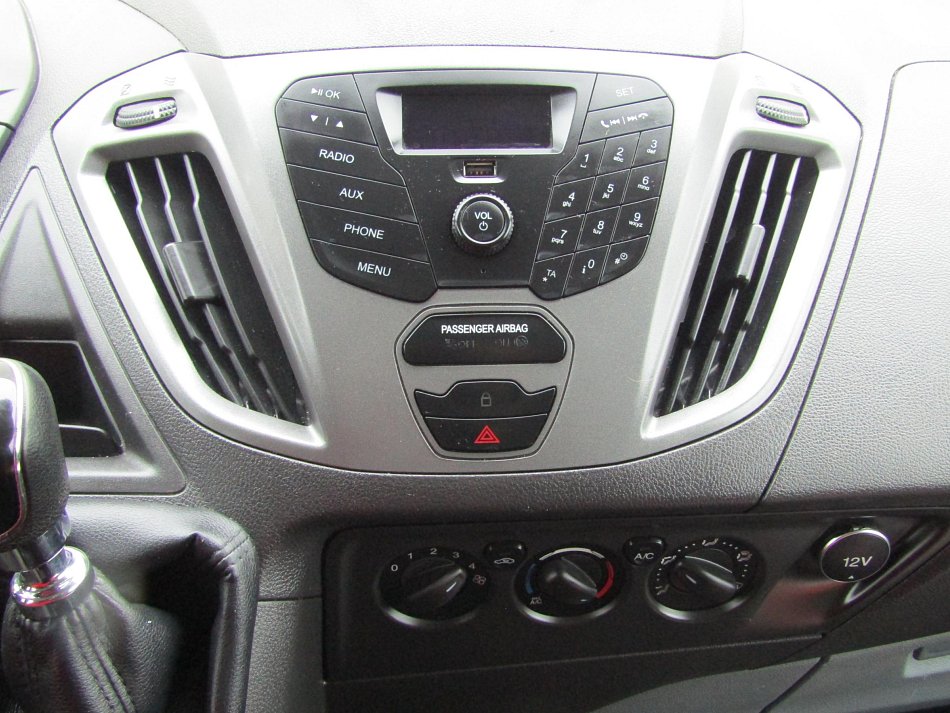Ford Transit Custom 2.2TDCi  L2 8míst