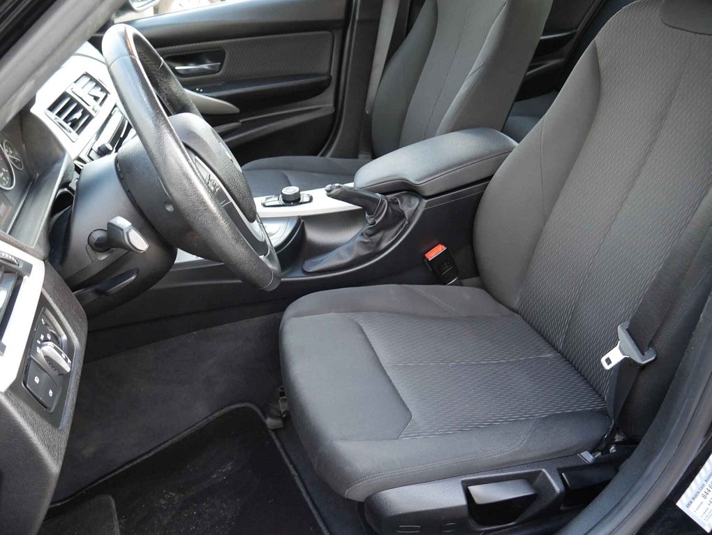 BMW Řada 3 1.5i 