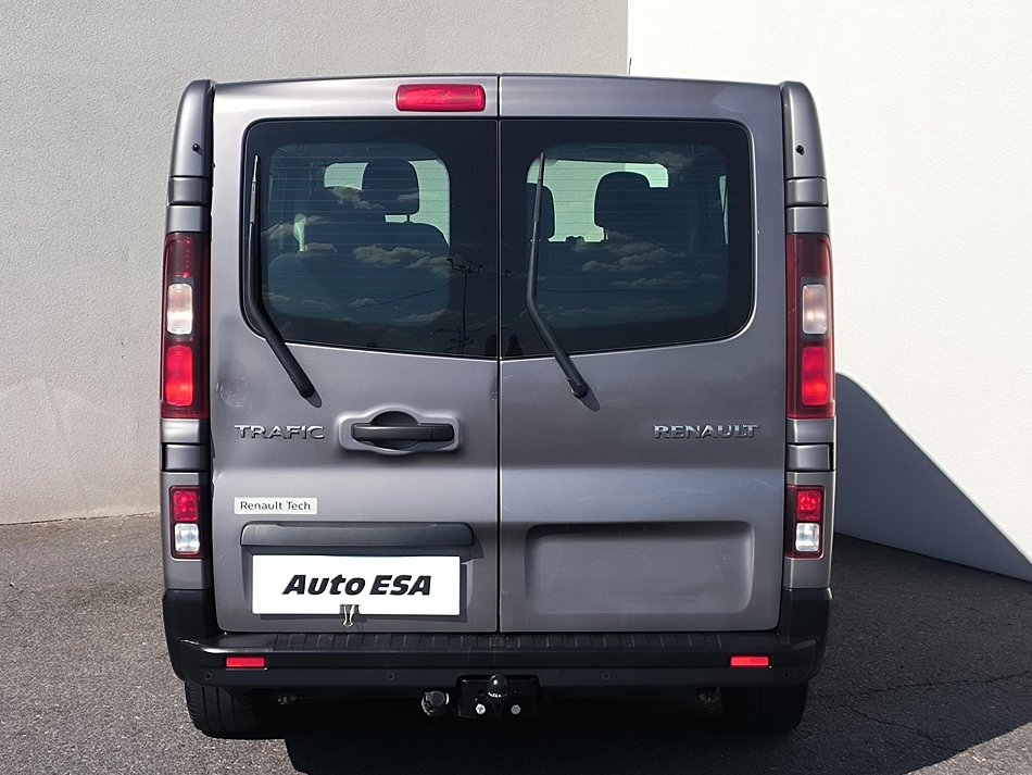 Renault Trafic 2.0dCi  L2 9míst