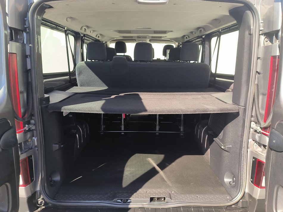 Renault Trafic 2.0dCi  L2 9míst
