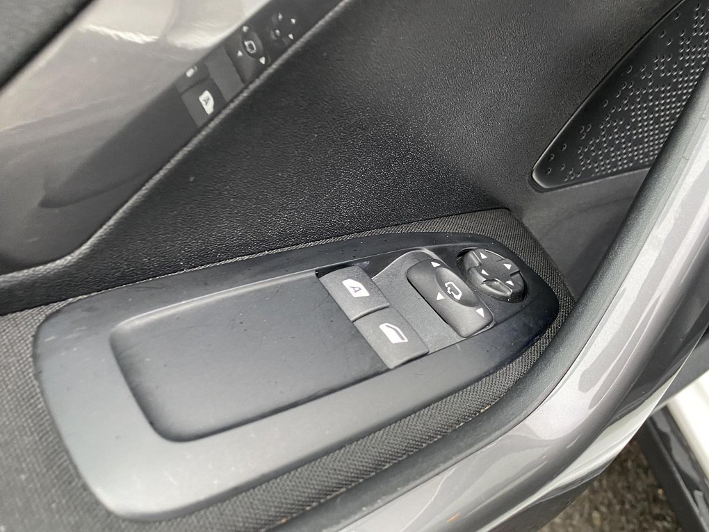 Peugeot 2008 1.2 PT GT Line