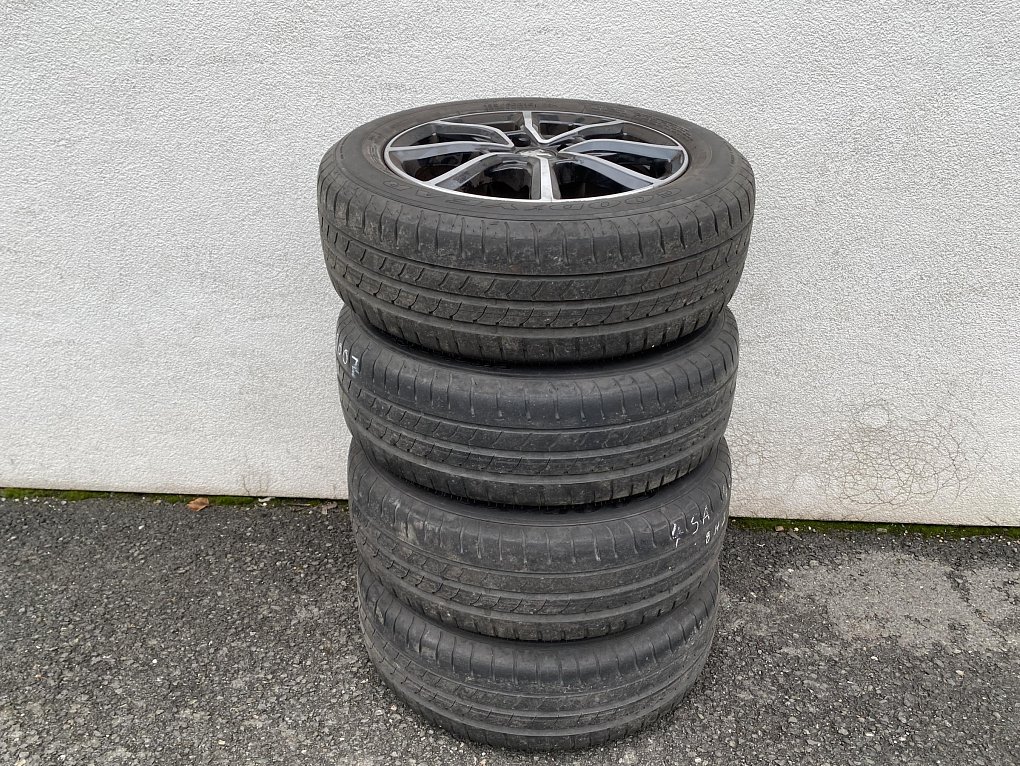 Peugeot 2008 1.2 PT GT Line