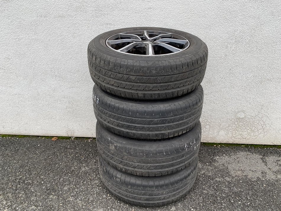 Peugeot 2008 1.2 PT GT Line