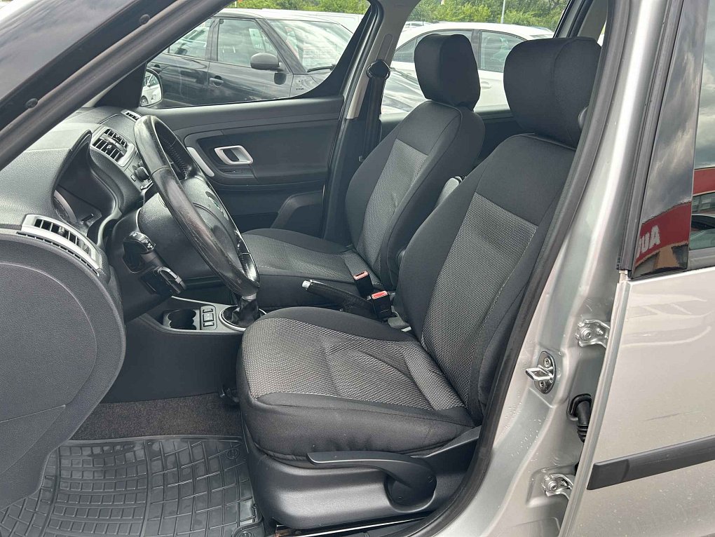 Škoda Roomster 1.6 16V 