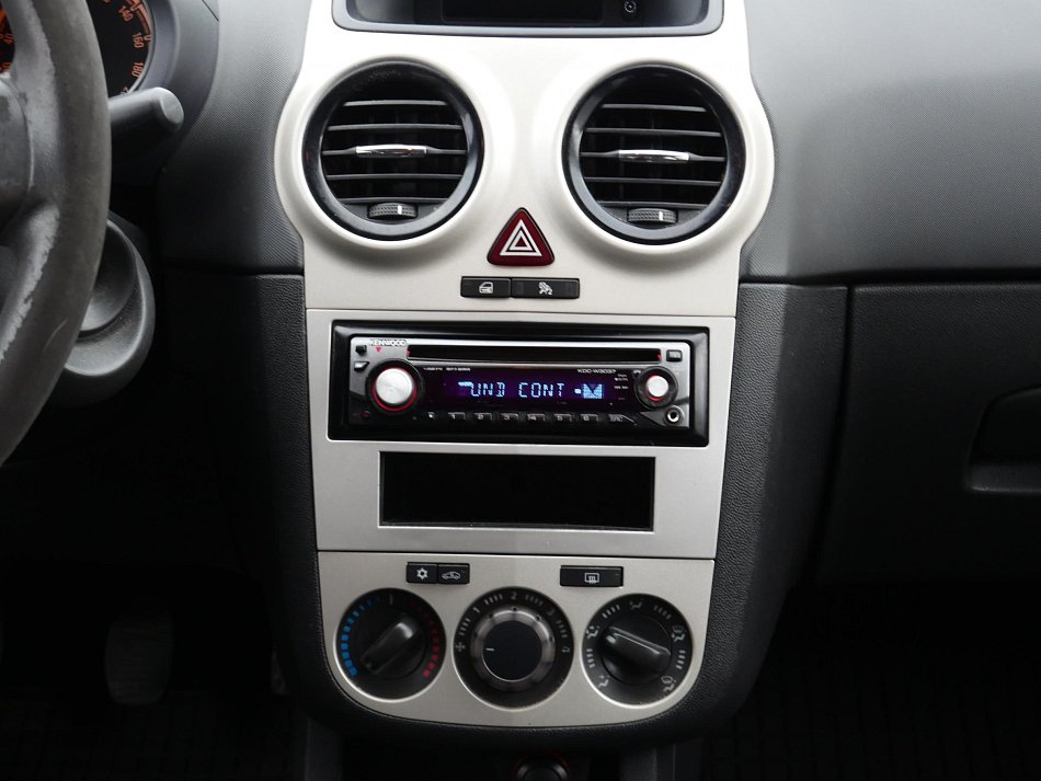 Opel Corsa 1.0i 