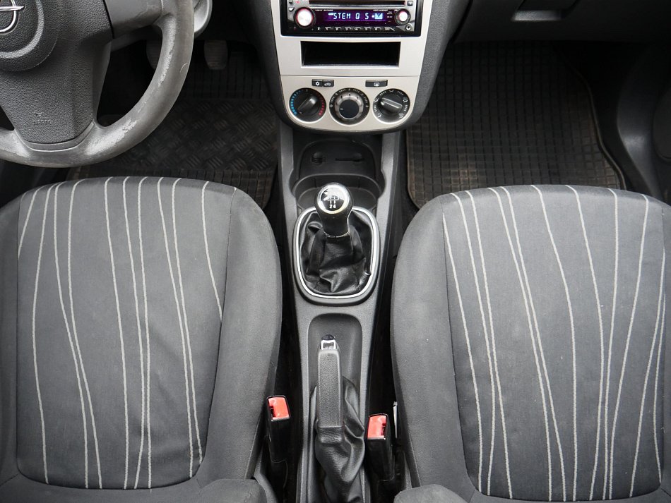 Opel Corsa 1.0i 