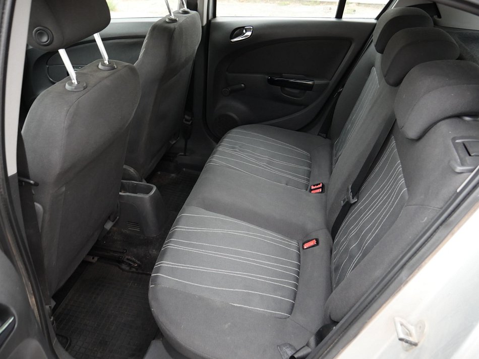 Opel Corsa 1.0i 