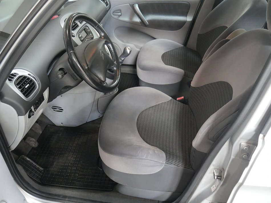 Citroën Xsara Picasso 1.6i 