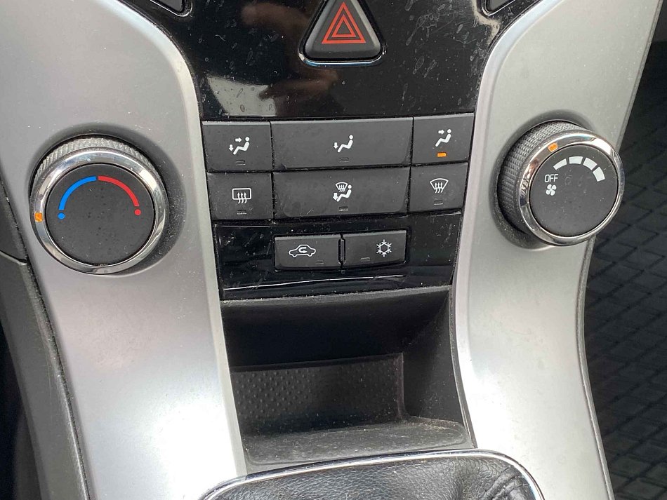 Chevrolet Cruze 1.6i 