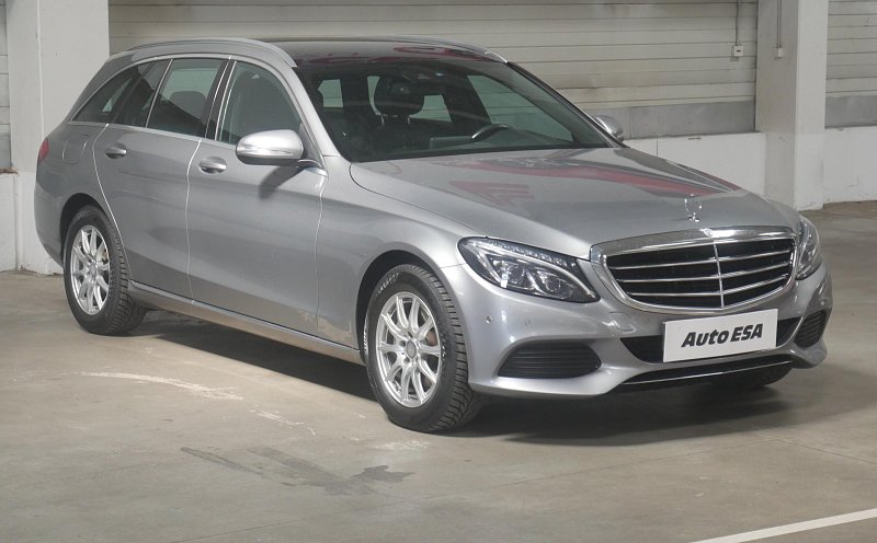 Mercedes-Benz Třída C 2.2CDI 