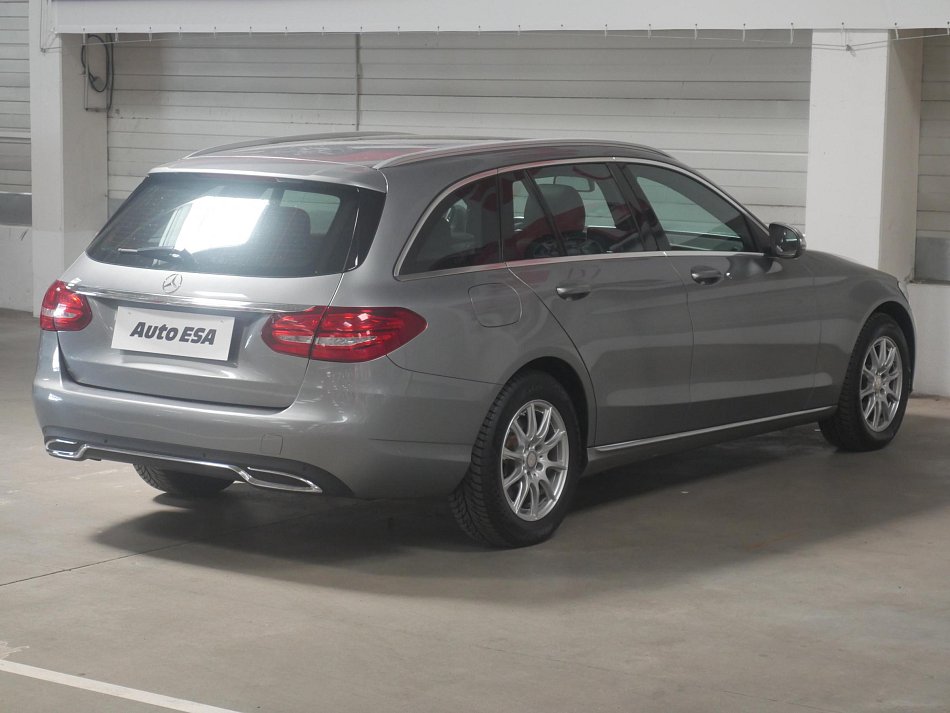 Mercedes-Benz Třída C 2.2CDI 
