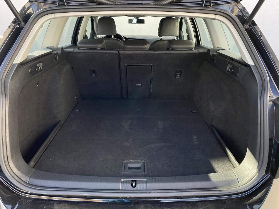 Volkswagen Golf 1.6 TDi Highline