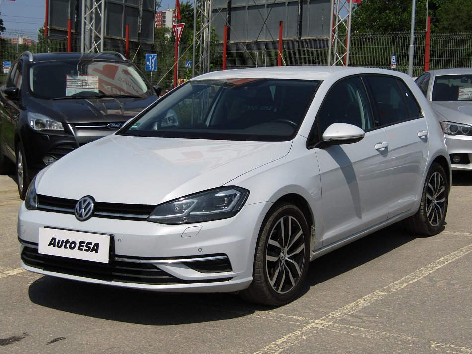 Volkswagen Golf 1.5 TSi Sound