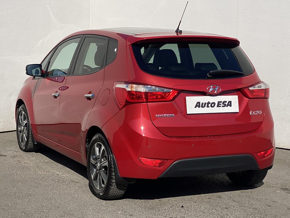 Hyundai Ix20 1.6i 