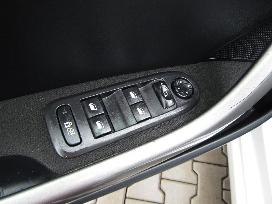 Peugeot 308 1.6 HDi 
