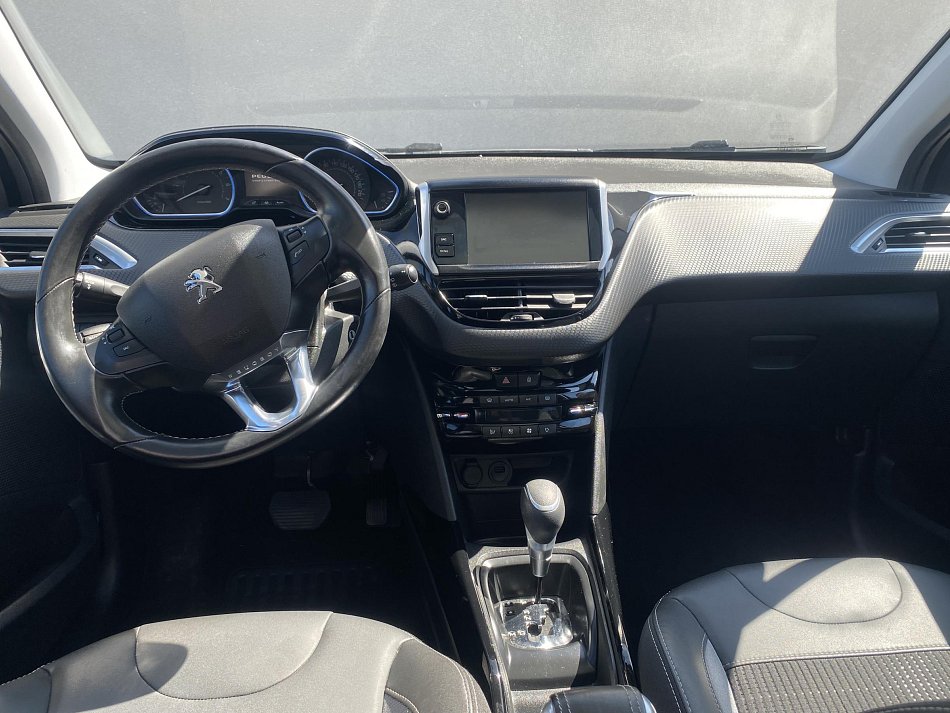 Peugeot 2008 1.2 PT Allure