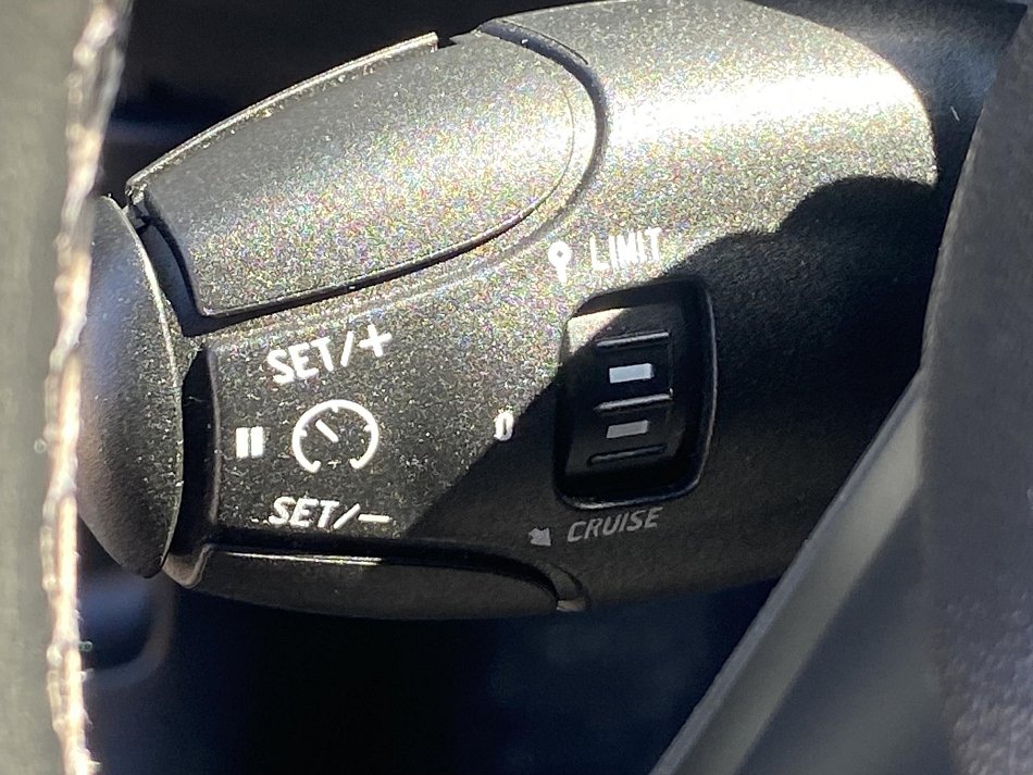 Peugeot 2008 1.2 PT Allure