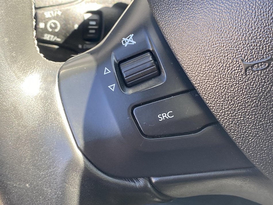 Peugeot 2008 1.2 PT Allure