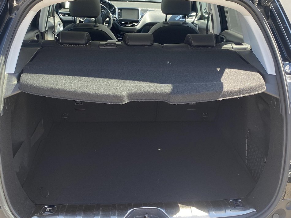 Peugeot 2008 1.2 PT Allure